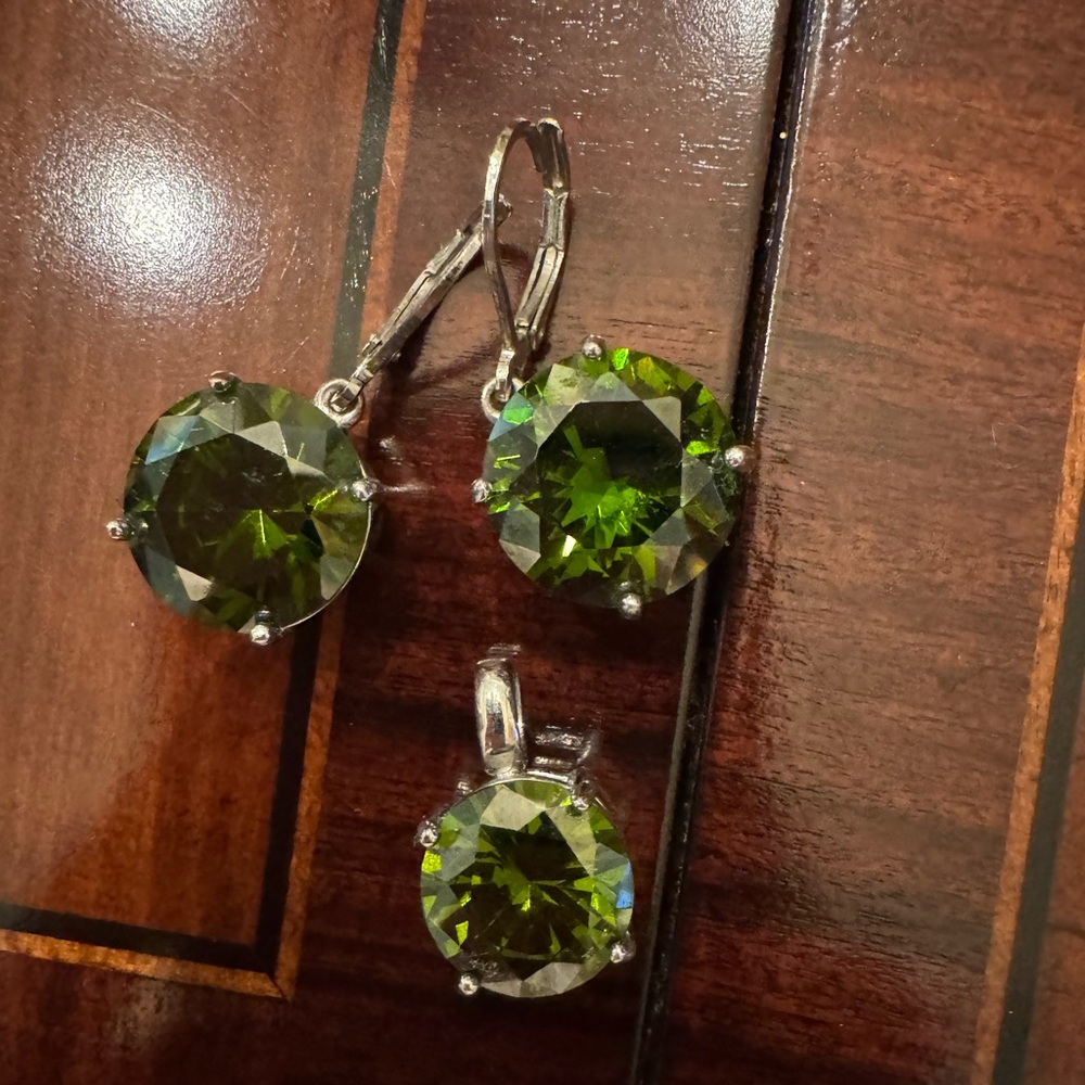Catherine Popesco Elegant Green Gemstone Earrings and Pendant Set